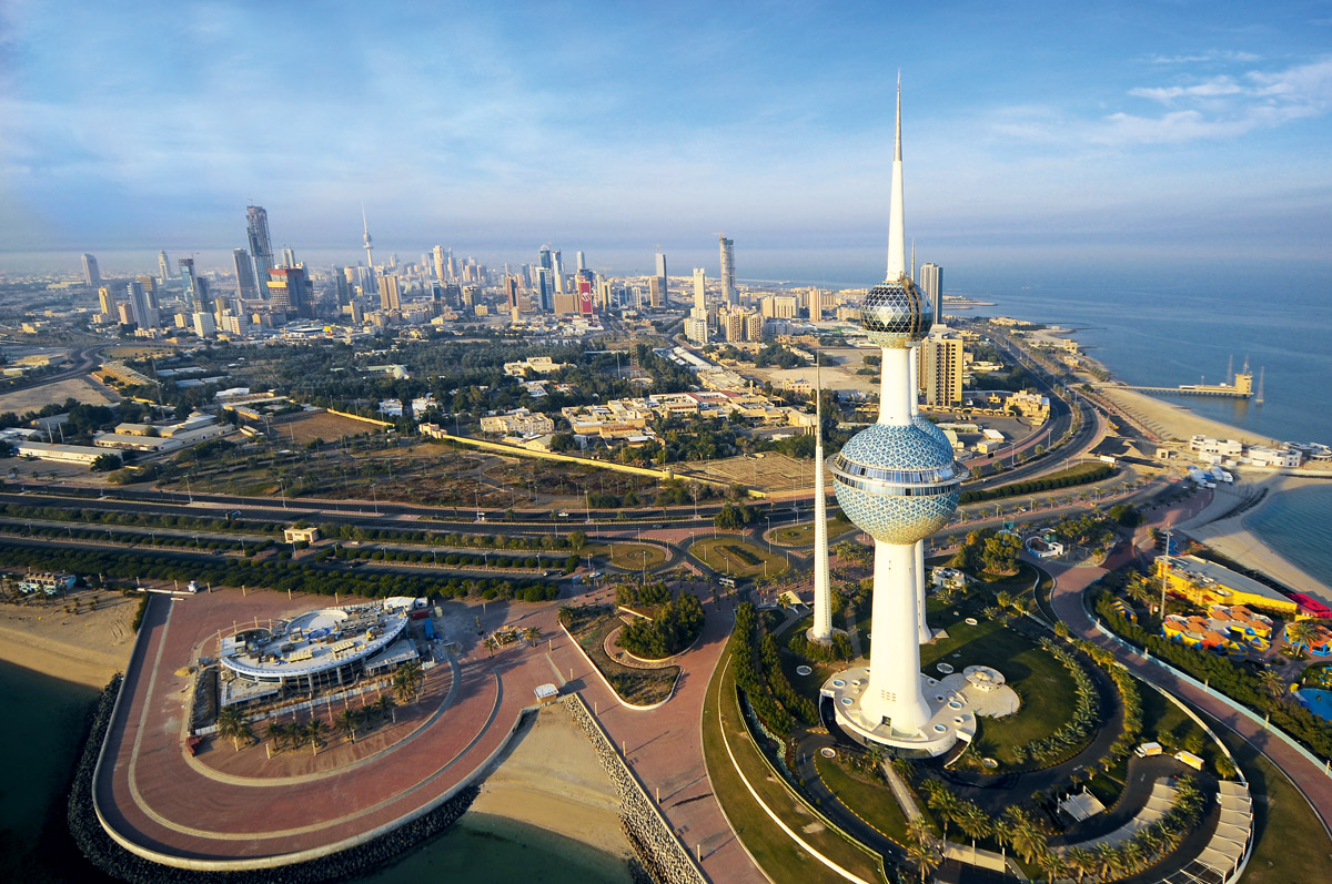 الكويت تتجنب رفع أسعار الفائدة بفضل سيولة تمنحها مرونة