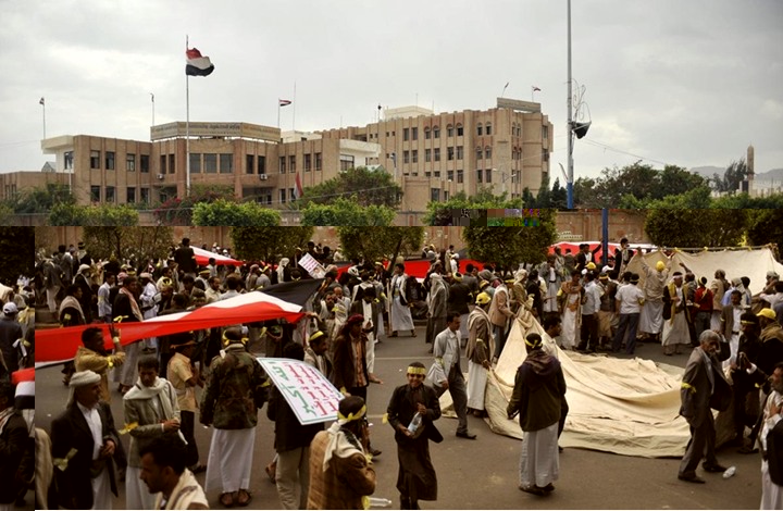 صحيفة إيرانية: الوضع في اليمن سيحسم عسكريا 