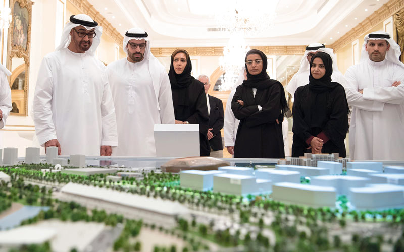 محمد بن زايد: الإمارات ماضية في تطوير المرافق الحيوية والسياحية