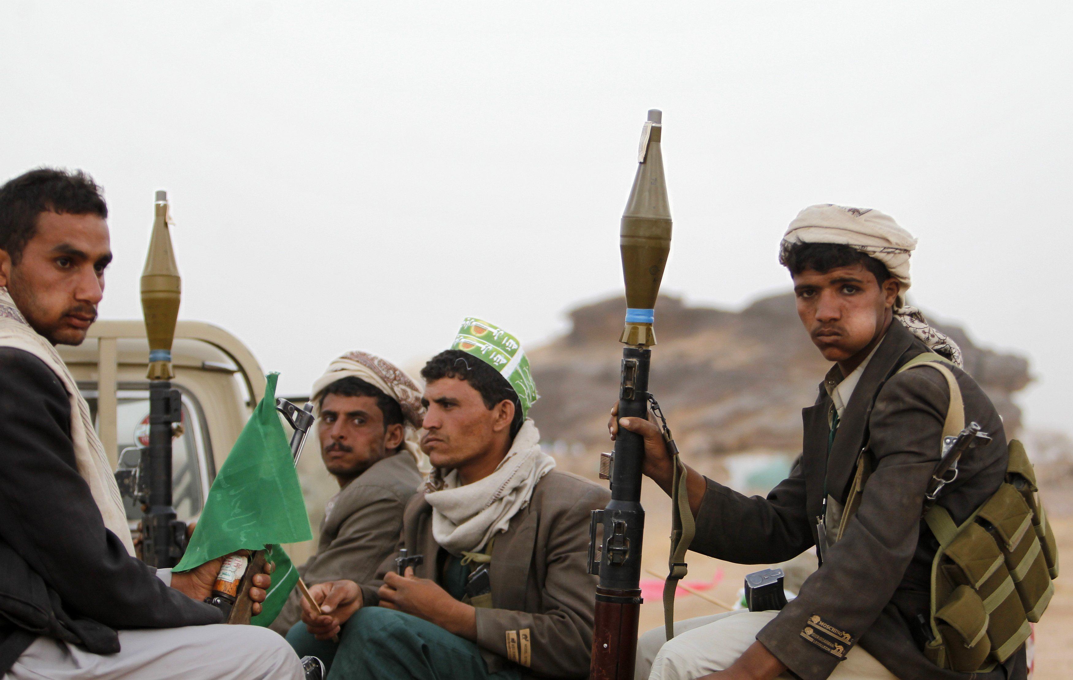 الحوثيون يتحدون دول الخليج