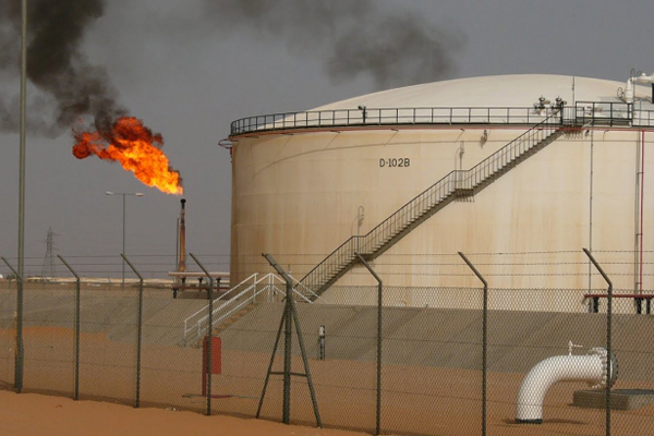 أسعار النفط تقترب من تحقيق أكبر مكاسبها منذ 2009