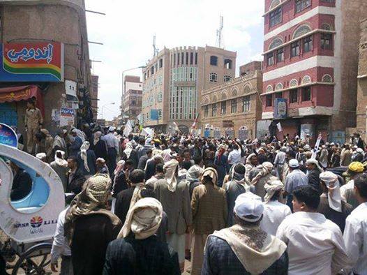اشتباكات بين الأمن اليمني وحوثيين جوار مجلس الوزراء تخلف قتلى وجرحى 