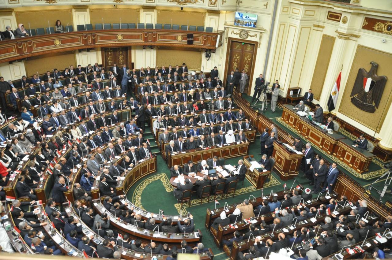 البرلمان المصري يقر نهائياً سعودية "تيران وصنافير"