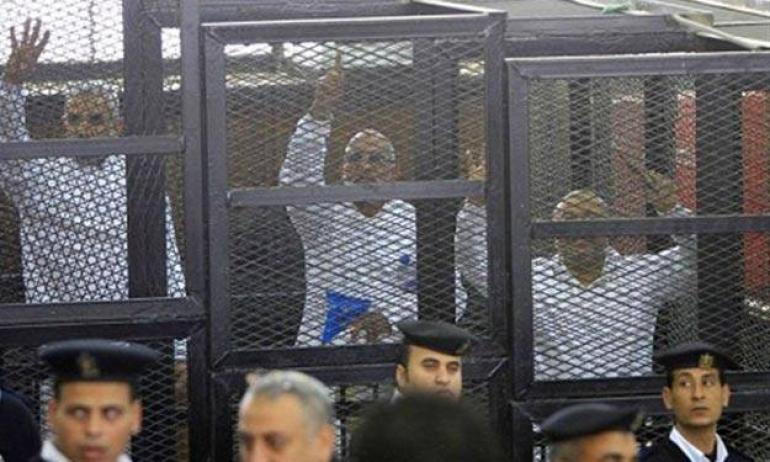 حكم جديد بالمؤبد لمرشد الإخوان و14 من القيادات في مصر