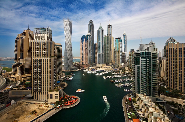 محمد بن راشد يستقبل وزراء الاقتصاد المشاركين بملتقى الاستثمار في دبي
