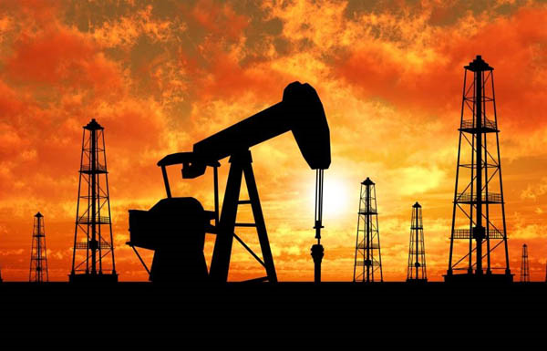 النفط يهبط بعد انسحاب أميركا من اتفاقية المناخ
