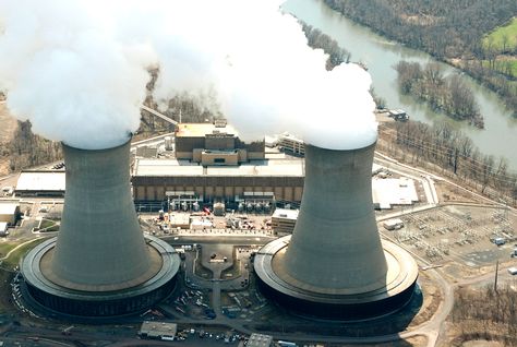 فاينانشيال تايمز: "سلمان" ينفذ أحد أكبر برامج الطاقة النووية في العالم