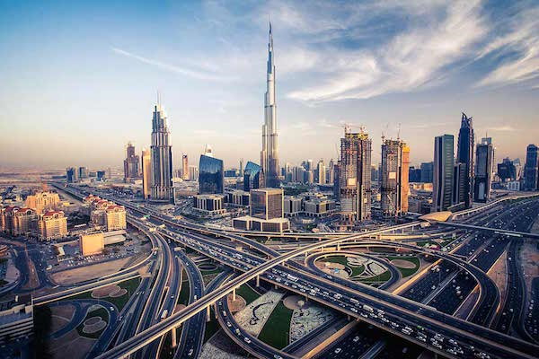 تقرير: 800 مليار دولار ثروات الأفراد في الإمارات بحلول 2022