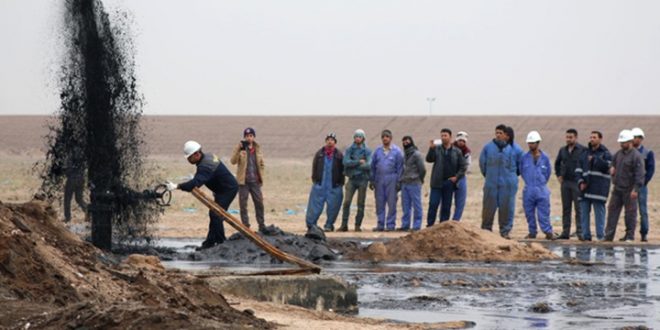 العراق يحفر أول بئر في حقل الحويزة قرب حدود إيران
