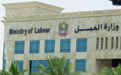 وزارة العمل: 3 منشآت فقط لم تلتزم بقرار حظر العمل فترة الظهيرة في دبي